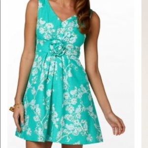 Lilly Pulitzer Birds and Bees Dress size 8